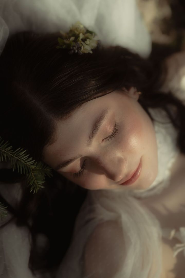 Portrait einer Braut im Wald